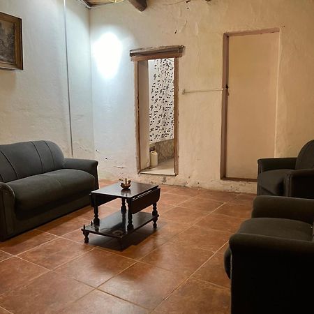 Villa San Silvestre - casa con patio y parrilla Tilcara Exterior foto
