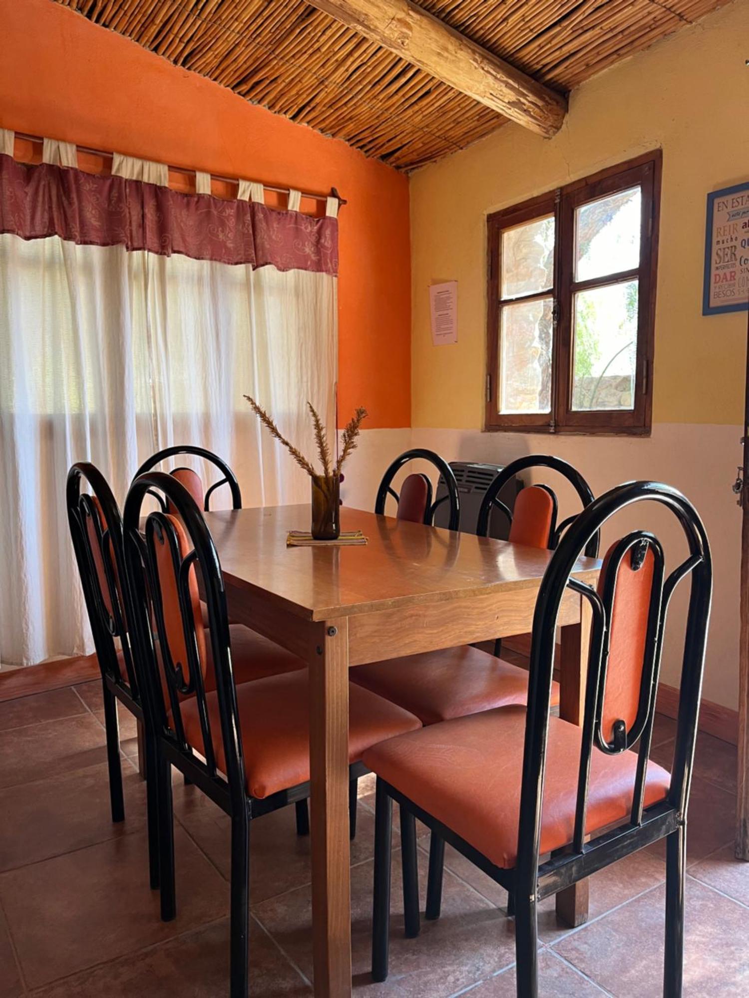 Villa San Silvestre - casa con patio y parrilla Tilcara Exterior foto